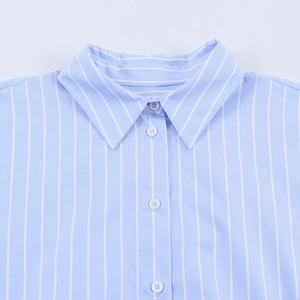 Camisa a Rayas con Mangas Abullonadas Estilo Europeo Primavera 2026 - Blusa con Cuello Oversize, OEM/ODM por Fábrica de Ropa China - Product Image 3