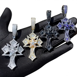 Collar con Colgante de Cruz Estrellada Iced Out, Plata 925, Oro, Negro, Morado, Micro Pavé de Moissanita, Joyería Religiosa Estilo Hip Hop - Product Image 1