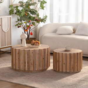 Set di 2 tavolini da caffè rotondi ad incastro in legno di noce, tavolini d'appoggio con corpo a doghe verticali, stile rustico da fattoria - Product Image 1