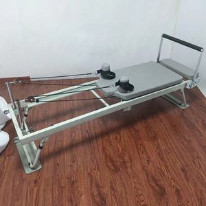 Queenlife nouveau Design maison Fitness Yoga Core lit Portable pliant noir aluminium Pilates réformateur Machine pour studio de yoga - Product Image 4