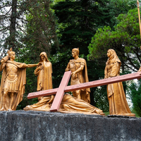 Statue de Jésus-Christ en bronze grandeur nature, 14 stations du chemin de la croix