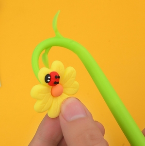 Nuova graziosa penna a forma di Silicone morbido <span class=keywords><strong>quadrifoglio</strong></span>. Alla moda e simpatico cartone animato penna Gel per ufficio cancelleria. - Product Image 6