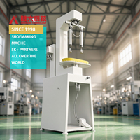 Machine de marquage flottante 360 pour la délimitation des bords des empeignes de chaussures de sport SHENGDA Factory °   Machine à dessiner des lignes sur les semelles de chaussures rotatives