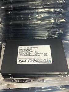 SSD interne d'entreprise PM9A3 7,68 To U.2 NVMe PCIe Gen4 MZ-QL27T60 pour serveur, disque dur interne 2,5 pouces pour centre de données - Product Image 3