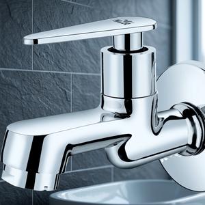 Grifo de pared de latón cromado duradero, válvula de plomería de alta resistencia para baño, jardín y uso general. - Product Image 3