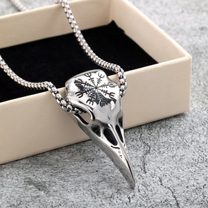 Yunnique-collar con colgante de calavera de cuervo de acero inoxidable con diseño de copo de nieve, joyería de regalo unisex - Product Image 2
