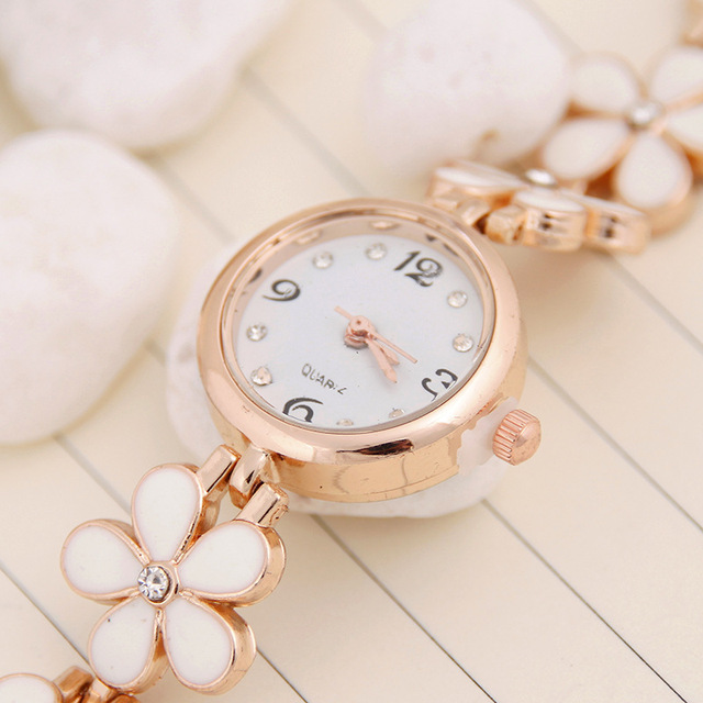 Trendy Ladies' Floral Watch | Rose Gold Tone with White Flower Charms | Customizable Slim Band Wristwatch for Students
