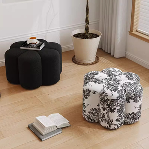 Tabouret de canapé créatif français crème moderne petit appartement sens de haut niveau Internet poufs de célébrités maison salon pétale - Product Image 4