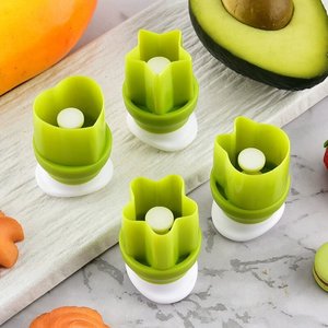 Lot de 4 <span class=keywords><strong>emporte</strong></span>-pièces à ressort en plastique pour biscuits, légumes et fruits, moule à pression pour boîte à bento pour enfants, outils de pâtisserie - Product Image 4