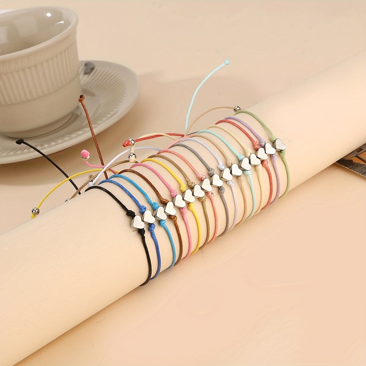 มีสีสัน