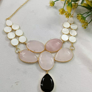 2025 ensemble de bijoux de mode chaude femmes luxe collier boucles d'oreilles cristal pendentif ensembles couleur goutte d'eau bijoux - Product Image 1