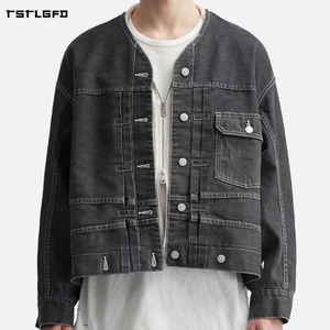 Chaqueta de mezclilla lavada para hombre, estilo desestructurado con dobladillo irregular, bolsillos con solapa doble, hebilla trasera, hombros caídos, estilo oversize, top de streetwear. - Product Image 1