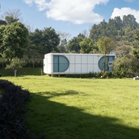 Maison modulaire préfabriquée isolée, empilable toute saison, avec système CVC intelligent