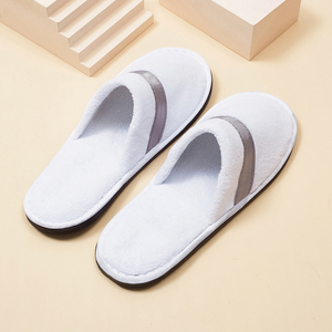 Pantoufles d'hôtel et d'avion de haute qualité, douces, esthétiques et fiables, avec une excellente réputation auprès des clients - Product Image 3