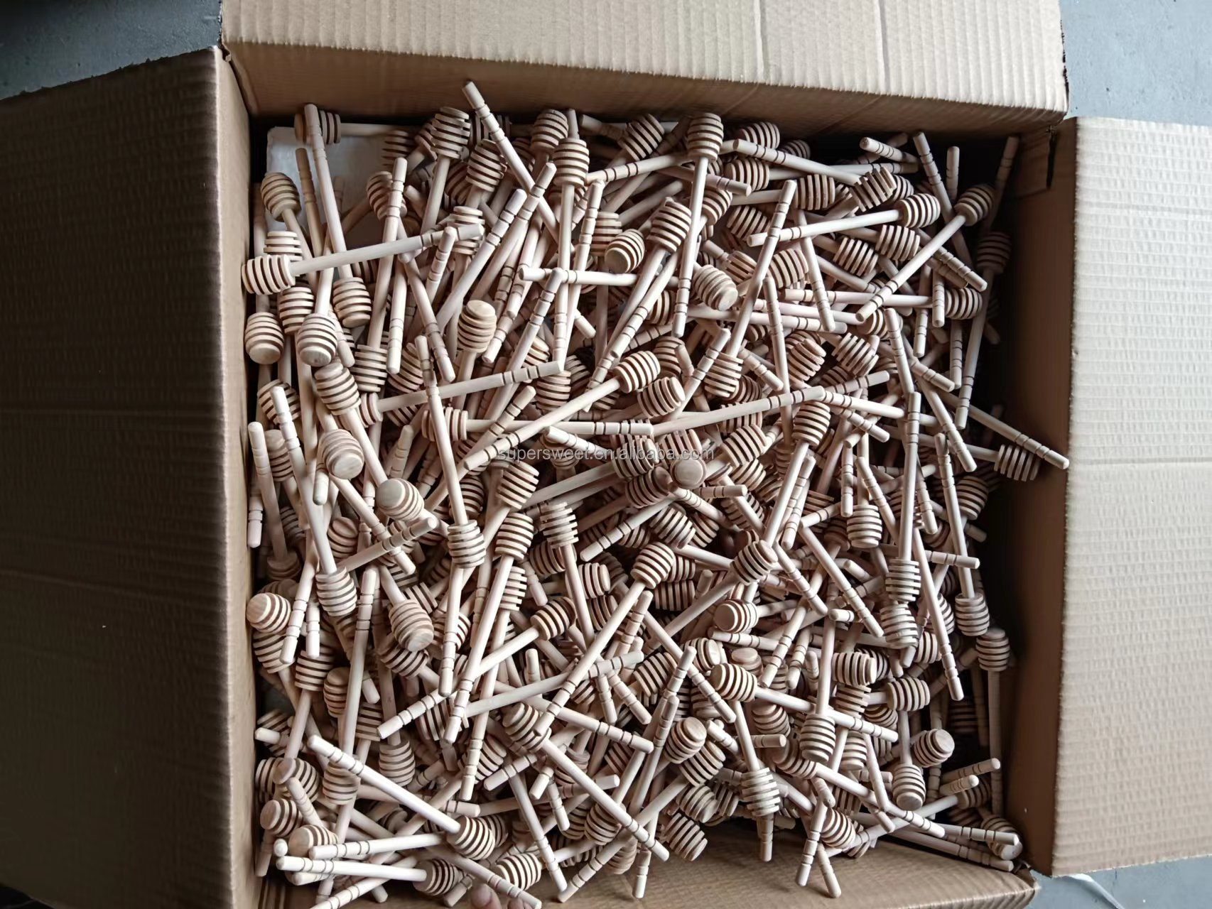 مربع التزاوج الصغير للنحل الملكي صندوق التلقيح البلاستيكي البوليستيرين مربع تربية النحل الملكي مربع تربية النحل