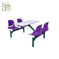 Ensemble table et chaises de salle à manger d'extérieur en plastique connectées 4 places, directement de l'usine, pour écoles et hôtels, avec service OEM