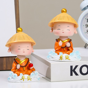 Figuras decorativas de resina Monk Xiangyun para sala de estar, Feng Shui, adorno de escritorio para el hogar, paz, suerte, calma, Año Nuevo Chino - Product Image 1