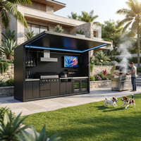 Cuisine extérieure tout temps avec pergola et îlot, barbecue intégré, évier et rangement pour jardin