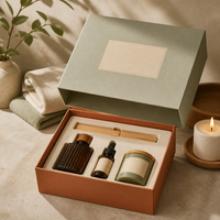 Boîte de luxe élégante pour parfums et soins de la peau avec couvercle et base, insert en satin pour emballage en carton de boutique