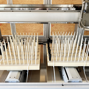 เครื่องฉีดพลาสติกอัตโนมัติสำหรับผลิตไหมขัดฟันแบบใช้แล้วทิ้ง รุ่นขายดีปี 2026 - Product Image 6