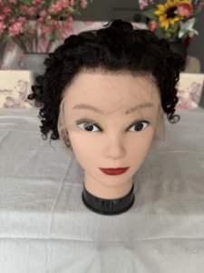 Wig renda penuh tanpa lem potongan Pixie 4 inci Wig rambut manusia asli Virgin 1B transparan renda Wig pendek medis keriting - Product Image 2