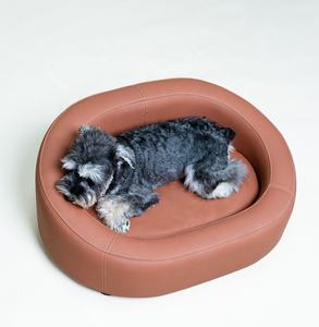 Kinghon interior de lujo pequeño cachorro mediano grande perro gato cama de madera de alta calidad personalizado cuero Anti-grappling humano mascota sofá - Product Image 1