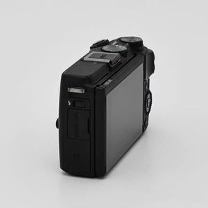 Appareil photo hybride Canon EOS M3 d'occasion prêt à être expédié, boîtier seul, capteur APS-C 24,2 MP, vidéo Full HD, excellent prix pour la prise de vue quotidienne - Product Image 2