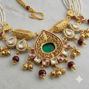 Ensemble de collier en perles Kundan fait main avec pierre vert émeraude, boucles d'oreilles traditionnelles indiennes pour mariée, bijoux pour femmes - Product Image 1