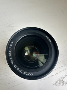 عدسة بزاوية واسعة EF 35 من الشرائع F/1.4L II USM عدسة تصوير بورتريه مستعملة - Product Image 5