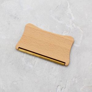 Removedor de Pelusas de Madera de Haya Natural, Rasuradora de Telas para Ropa y Suéteres - Product Image 5
