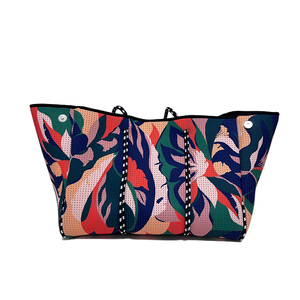 Groothandel op maat bedrukte bloemenprint dames grote boodschappentas voor vrouwen, hoogwaardige strandtas fabrikant - Product Image 3