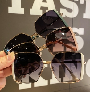 European American Women's Sunglasses with <b>Large</b> <b>Frame</b> Slim Face Street Photography Trendy TR Circle Imprinting New Release - Product Image 1