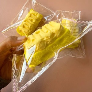 Juguete Novedoso con Forma de Barra de Queso Taba, Super Pegajoso, para Aliviar el Estrés, Regalo para Niños y Adultos, Juguete de Escritorio, Mejora el Estado de Ánimo - Product Image 3