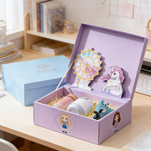 Set de Regalo Navideño 2026, Caja de Regalo <span class=keywords><strong>3D</strong></span> con Tapa Abatible y Estampado en Relieve, Logotipo Personalizado, Ecológica y Reciclable, para Diseño de Muñecas - Product Image 1