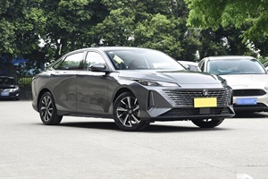 Changan Eado <span class=keywords><strong>DT</strong></span> <span class=keywords><strong>2022</strong></span>, Motor Turbo de 1.6L, Edición LUX Automática, Control de Crucero Adaptativo, Tracción Delantera, 4 Puertas, Bajo Kilometraje, Autos Usados de 4 Puertas - Product Image 3