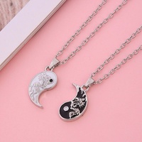 Nouveau Collier Pendentif Unisexe en Alliage Plaqué Argent avec Symboles Géométriques Tai Chi Huit Trigrammes Soleil et Lune, Ensemble pour Couples et Meilleurs Amis, Tendance