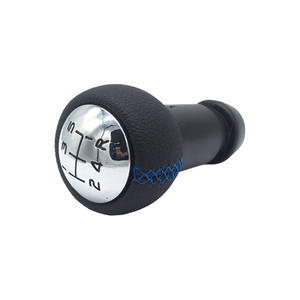 Pommeau de levier de vitesse en cuir noir avec surpiqûres bleues pour Peugeot 307 206 308, design ergonomique - Product Image 3