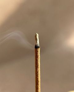 Incienso premium de madera de agar y sándalo puro de 30-40 cm, 100% natural, hecho a mano, de larga duración, aromaterapia orgánica. - Product Image 6