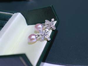 Классические женские элегантные 18 карат Позолоченные циркониевые пресноводные жемчужные ленты галстук-бабочка серьги-гвоздики - Product Image 3