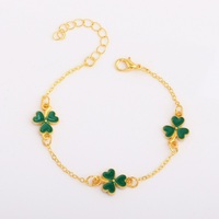 Parure de bijoux Vintage Trèfle Noir plaqué or, comprenant collier avec pendentif émaillé, bracelet, boucles d'oreilles clous et bague ouverte, ensemble quatre pièces