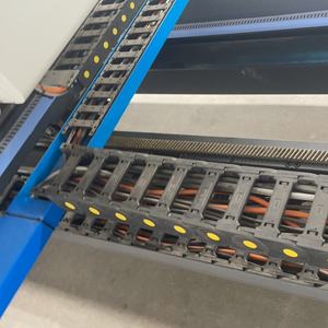 Machine de soudage sans soudure pour coins de fenêtres <span class=keywords><strong>PVC</strong></span>, fabricant de machines à 6 têtes pour profilés UPVC avec certification CE - Product Image 2