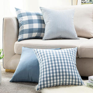 Classic Plaid Rustic Farmhouse Decoración retro moderna Juego de fundas de cojín rojo y blanco - Product Image 2