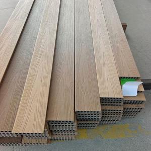 Vente en gros de revêtements de sol en <span class=keywords><strong>bois</strong></span> d'<span class=keywords><strong>extérieur</strong></span> au design moderne et élégant pour une utilisation extérieure avec des terrasses en WPC de qualité supérieure en provenance de Chine - Product Image 2