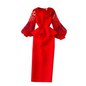 เดรสลำลองไซส์ใหญ่สำหรับฤดูร้อน ผ้าทอลายพิมพ์ดิจิทัล ระบายอากาศได้ดี ซักได้ ทรงเอ็มไพร์ แขนทรงโคมไฟ ผ้าตาข่าย 3 มิติ สีแดง - Product Image 5