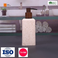 Vente en gros, ensemble de salle de bain en pierre de travertin en marbre naturel polyrésine personnalisé, plateau de rangement divers, boîte à mouchoirs, distributeur de lotion, shampooing