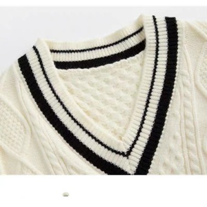 Suéter de punto trenzado con cuello en V para mujer, de algodón blanco, antipilling, corte holgado, estilo retro, para primavera - Product Image 2