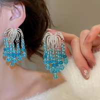 Anting-anting stud wanita gaya mewah ringan musim panas, berbahan kuningan lapis emas 18K, bertabur zircon biru laut segar.