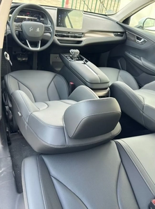 มือสอง lhd/rhd 2024 E-QM5 Hongqi - Product Image 3