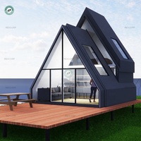 Chalet de 30 m² au design unique avec lit mezzanine, cabane préfabriquée dans les bois, maison en A-frame en Espagne