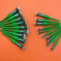 Juego de Brochas de Maquillaje Profesional YRX de 19 Piezas con Mango de Madera Verde y Pelo Sintético, con Virola de Aluminio para Aplicación de Corrector Facial